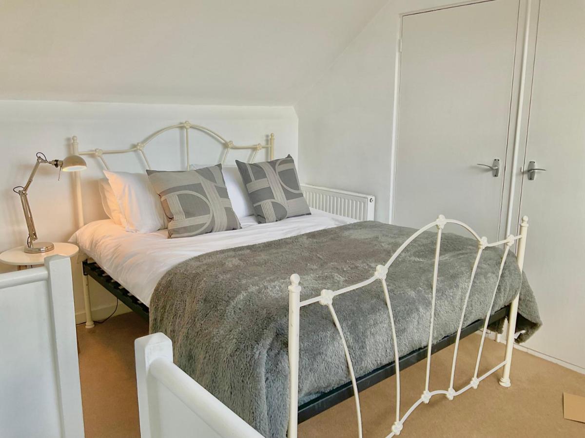 Pass The Keys 3 Bedroom Within Walking Distance Of Town Shrewsbury